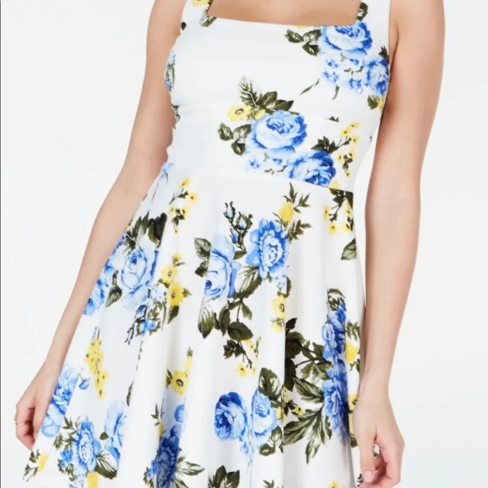 B. Darlin Dress Square Neck Floral Fit & Flare Dress Size Juniors 5/6 - Picture 1 of 8
